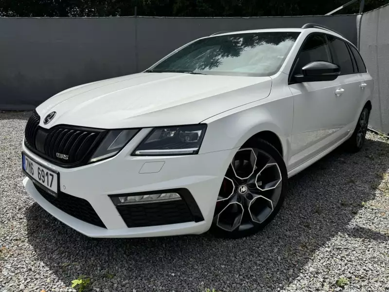 Škoda Octavia III RS 2.0 TSI 180kw NEHAVAROVÁNO DPH 172 000km